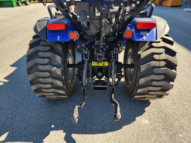 Tractors - Compact  Farmtrac 25H Tractor  Photo