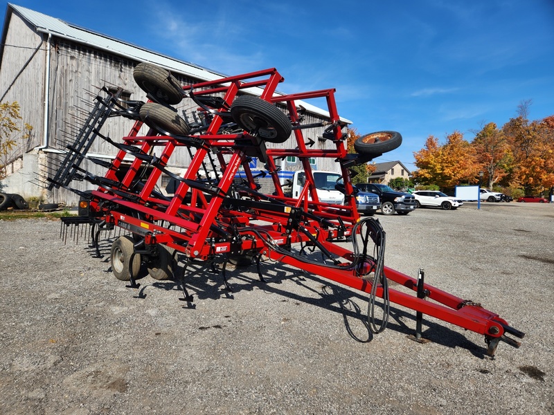 Case IH Tigermate ll Cultivator