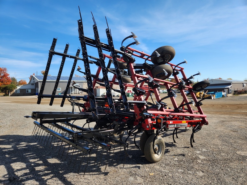 Cultivators  Case IH Tigermate ll Cultivator Photo