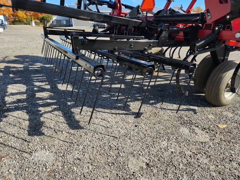 Cultivators  Case IH Tigermate ll Cultivator Photo