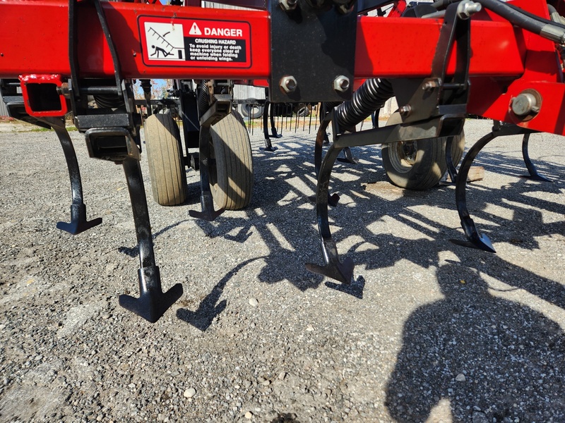 Cultivators  Case IH Tigermate ll Cultivator Photo