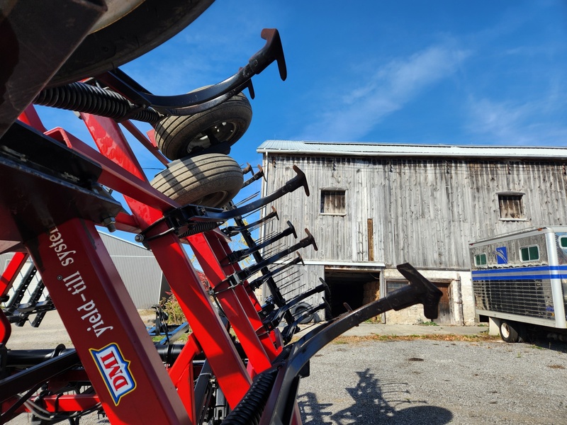 Cultivators  Case IH Tigermate ll Cultivator Photo