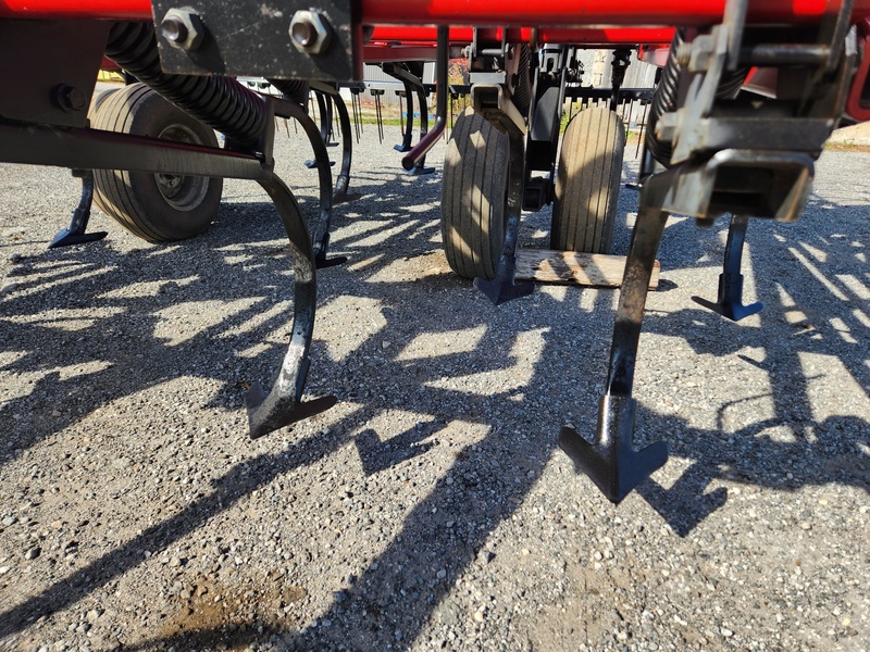 Cultivators  Case IH Tigermate ll Cultivator Photo