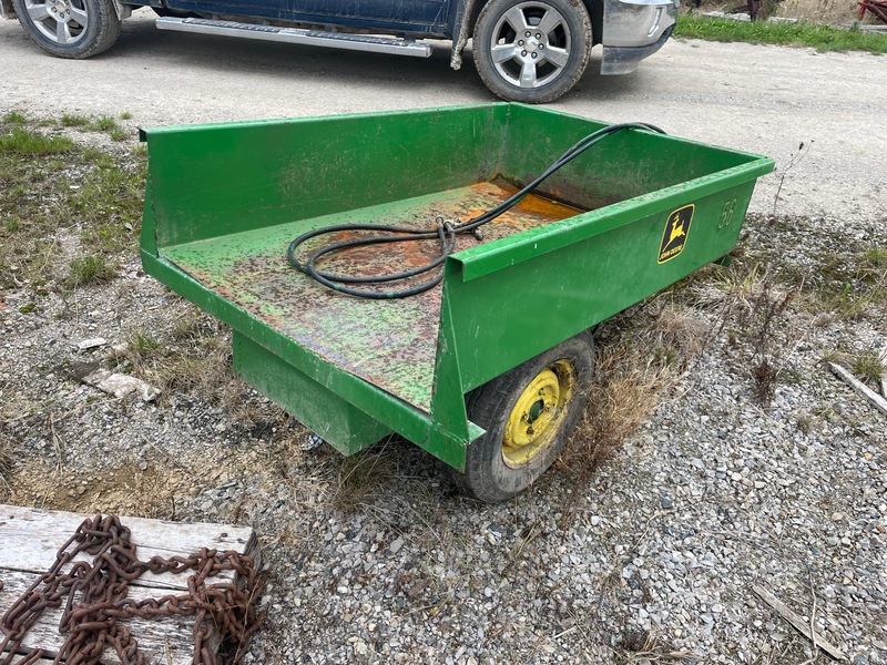 Wagons  John Deere Hydraulic Dump Wagon Photo