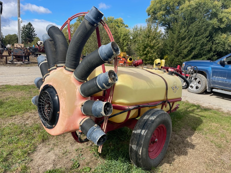 Chemical/Fertilizer Application  Hardi Orchard Mist Sprayer - 800L Photo