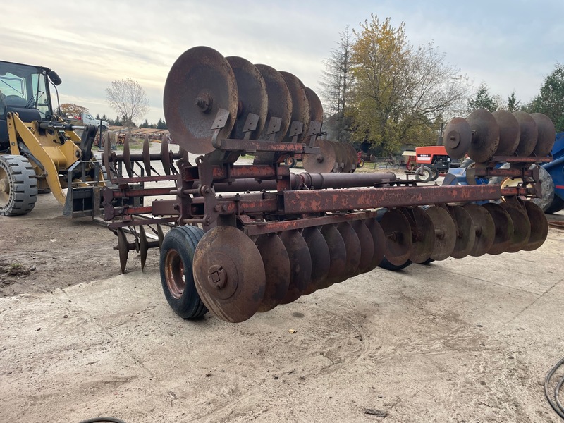 Tillage - Discs  Ford 18' Heavy Duty Disc Photo