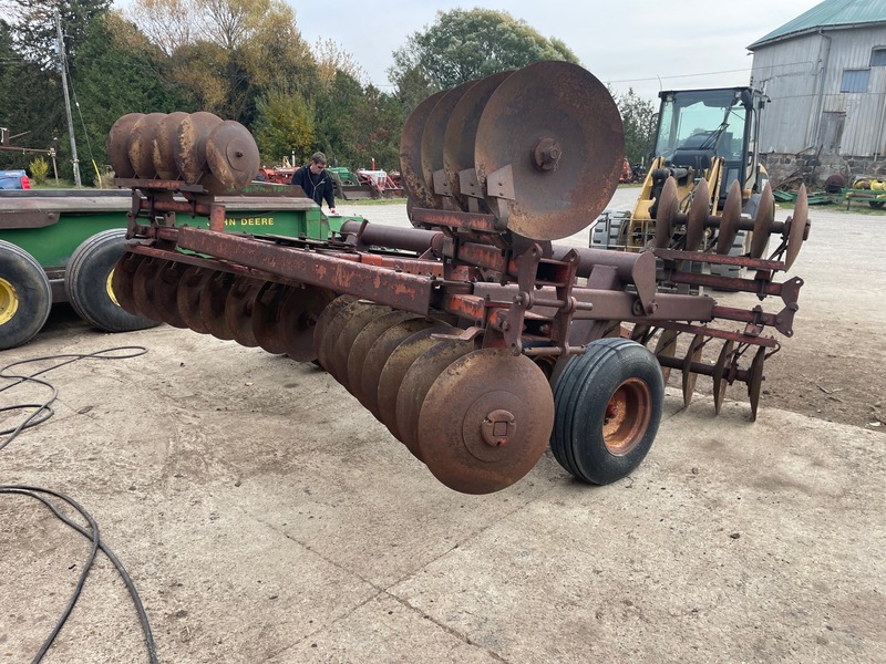 Tillage - Discs  Ford 18' Heavy Duty Disc Photo