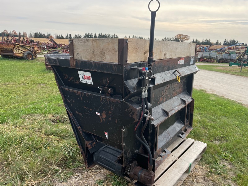 Sawdust / Sand Spreader: Mensch Side-Shooter 8ft Belt Unload Bucket | Skid Steer + Quick Attach