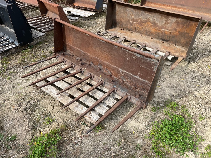 5ft Manure Bucket | Skid Steer + Quick Attach