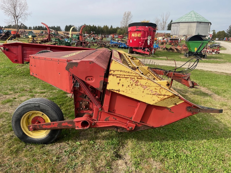 Hay/Forage/Livestock  New Holland 492 Haybine Photo