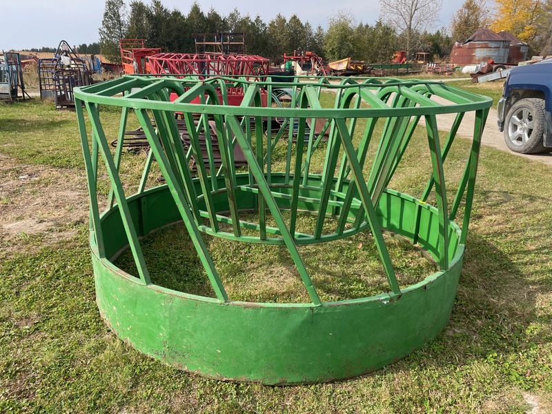 Hay/Forage/Livestock  Round Bale Feeder Photo