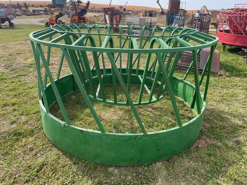 Hay/Forage/Livestock  Round Bale Feeder Photo