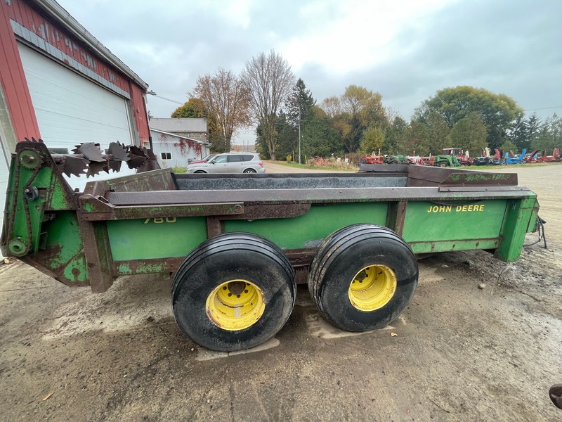 Manure Equipment  John Deere 780 Hydra Push Manure Spreader - Double Beater + End Gate Photo