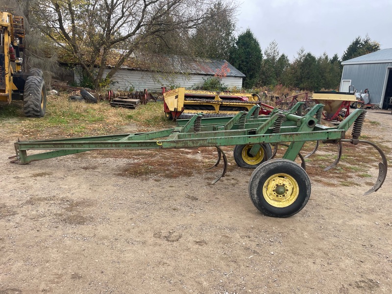 Tillage - Plows  John Deere 1600 Chisel Plow | 8 Tooth | Spring Reset Photo