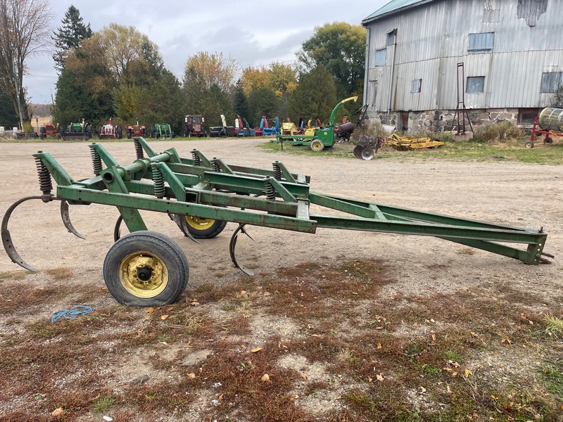 Tillage - Plows  John Deere 1600 Chisel Plow | 8 Tooth | Spring Reset Photo