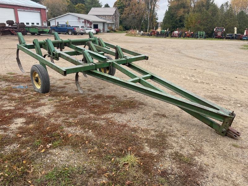 Tillage - Plows  John Deere 1600 Chisel Plow | 8 Tooth | Spring Reset Photo