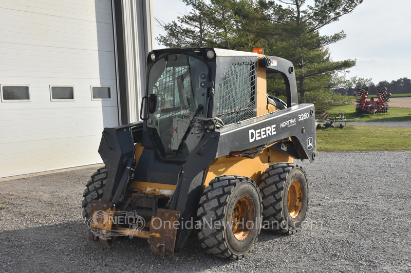 Skidsteers & Track Loaders  2013 Deere 326D Skidsteer Photo