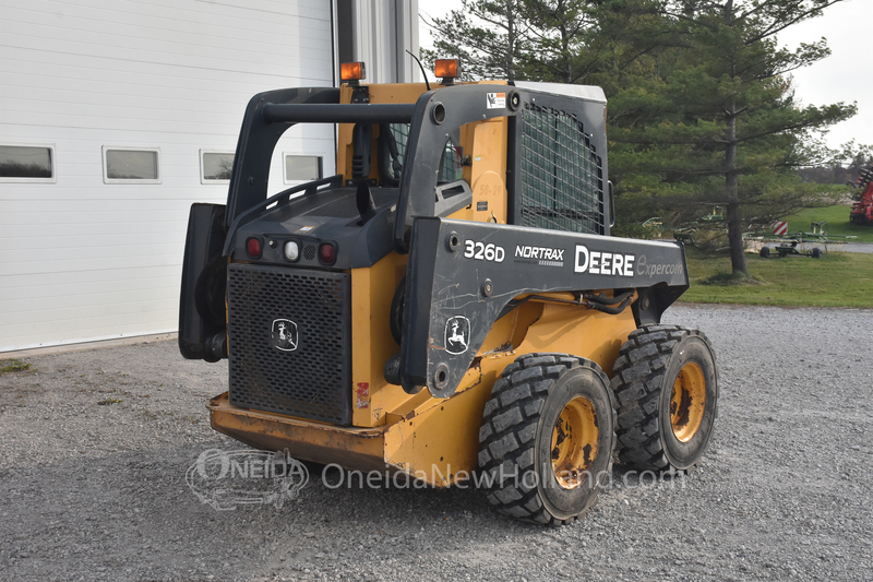 Skidsteers & Track Loaders  2013 Deere 326D Skidsteer Photo