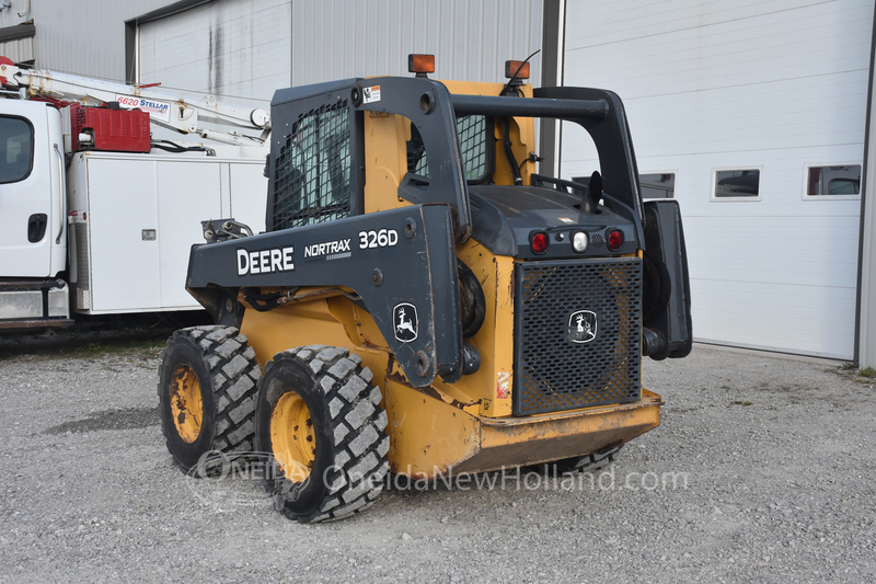 Skidsteers & Track Loaders  2013 Deere 326D Skidsteer Photo