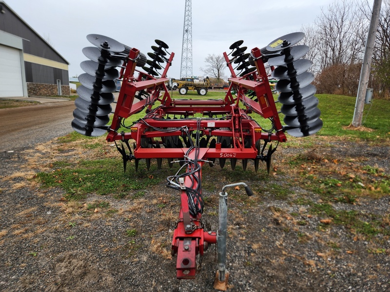 Discs  Case IH 3900 Disc Photo