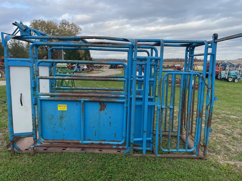 Cattle Squeeze Gate Chute