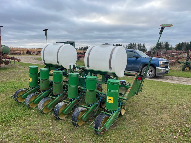 Planting  John Deere Planter with Liquid + Pump | 6 Row, Ground Drive Photo