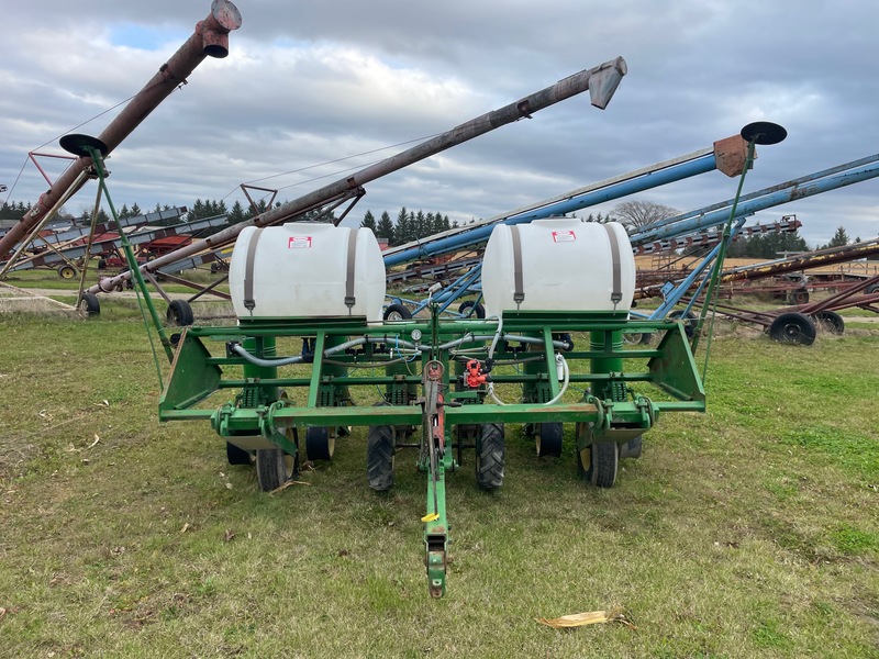 John Deere Planter with Liquid + Pump | 6 Row, Ground Drive