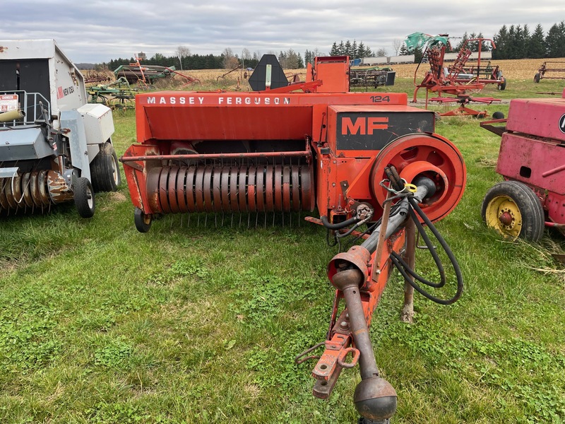 Massey Ferguson 124 Baler with Thrower