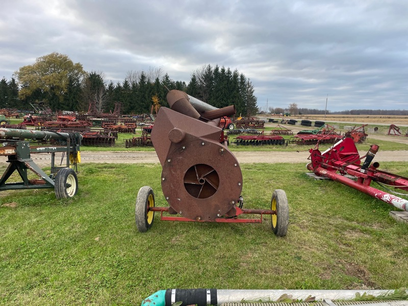 Manure Equipment  Nuhn Manure Pump - 6" x 17' Photo