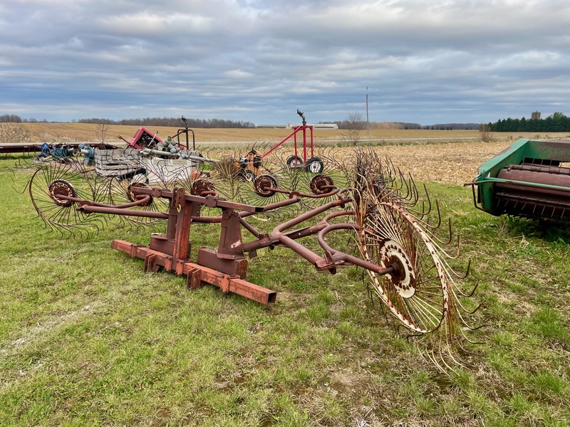 Hay/Forage/Livestock  10 Wheel Rake - 3 Point Hitch Photo