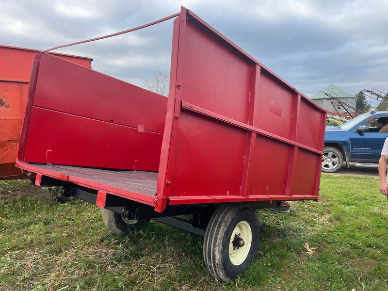 Wagons  Weber Hydraulic Dump Trailer | 7ft x 10ft Photo