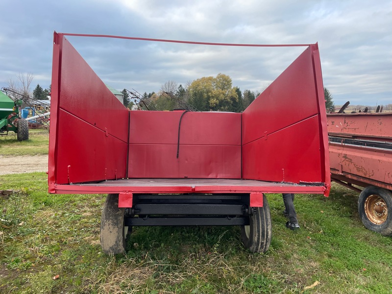 Wagons  Weber Hydraulic Dump Trailer | 7ft x 10ft Photo