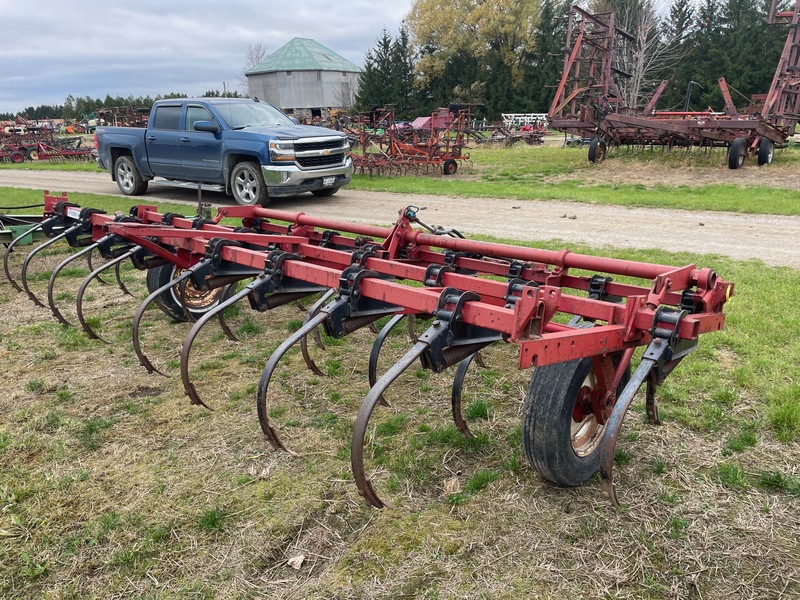 Tillage - Cultivators  International Harvester 45 Cultivator - 13ft - C-Shanks Photo