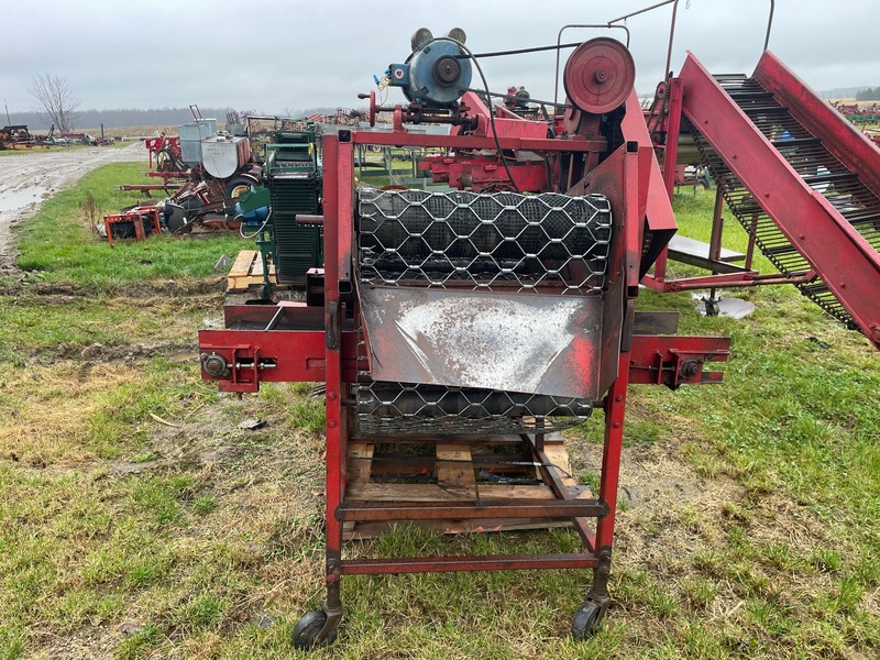 Vegetable Equipment  Potato Grader With Chains Photo