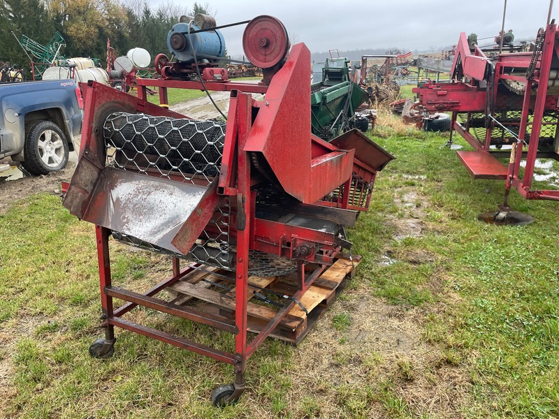 Vegetable Equipment  Potato Grader With Chains Photo