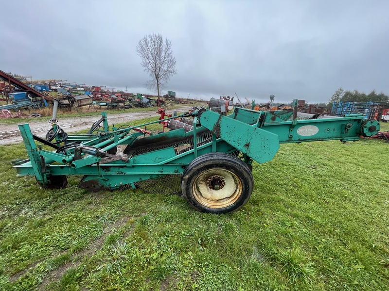 Vegetable Equipment  Willsie 2 Row Potato Digger Photo