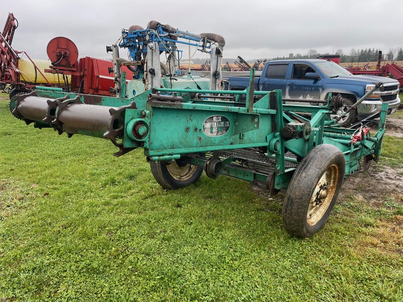 Vegetable Equipment  Willsie 2 Row Potato Digger Photo