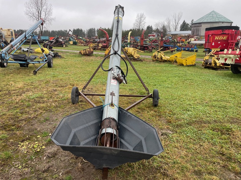 Augers/Conveyers  JG Transfer Auger - Hydraulic Drive - 8" x 12' Photo