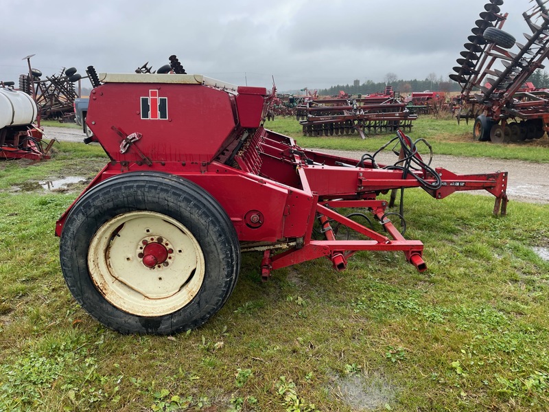 Tillage - Other  International Harvester 510 Seed Drill Grass Fertilizer - Track Eliminators Photo