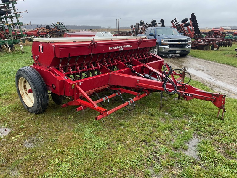 Tillage - Other  International Harvester 510 Seed Drill Grass Fertilizer - Track Eliminators Photo