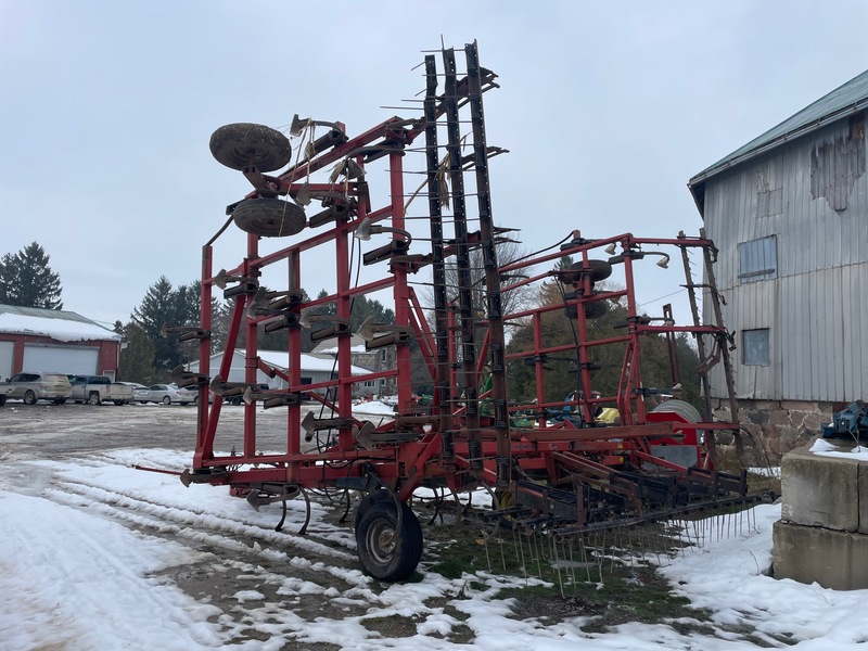 Tillage - Cultivators  Case IH 4900 35ft Cultivator with Finger Harrows Photo