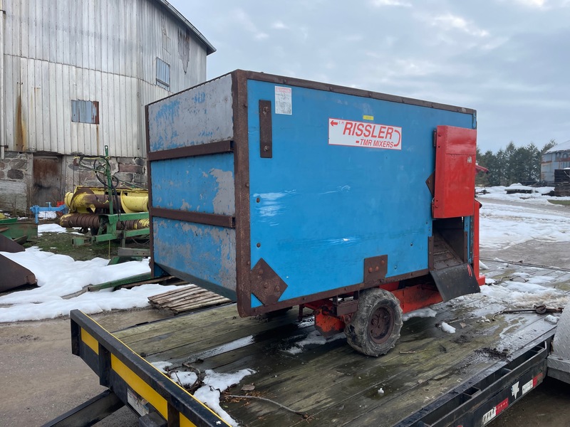 Rissler 740 TMR Mixer with Scales Gas Cart