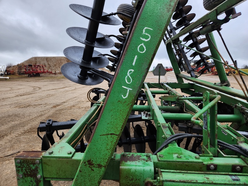 Discs  John Deere 235 Disc Photo