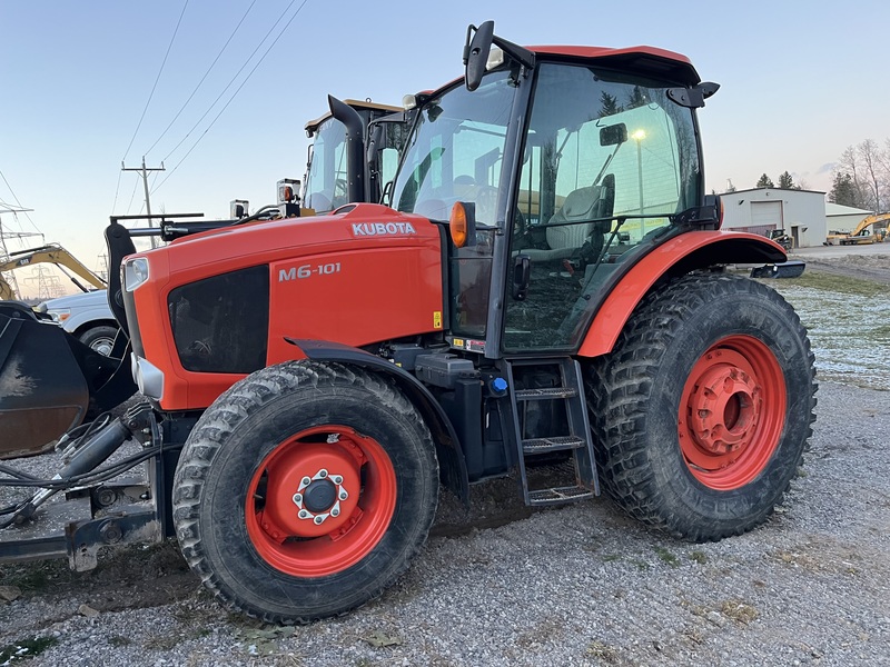 Kubota M6.101 Tractor w/Snow Plow 