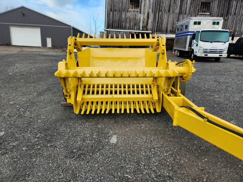 Rock Pickers and Rock Rakes  Degelman 570 Rock Picker Photo