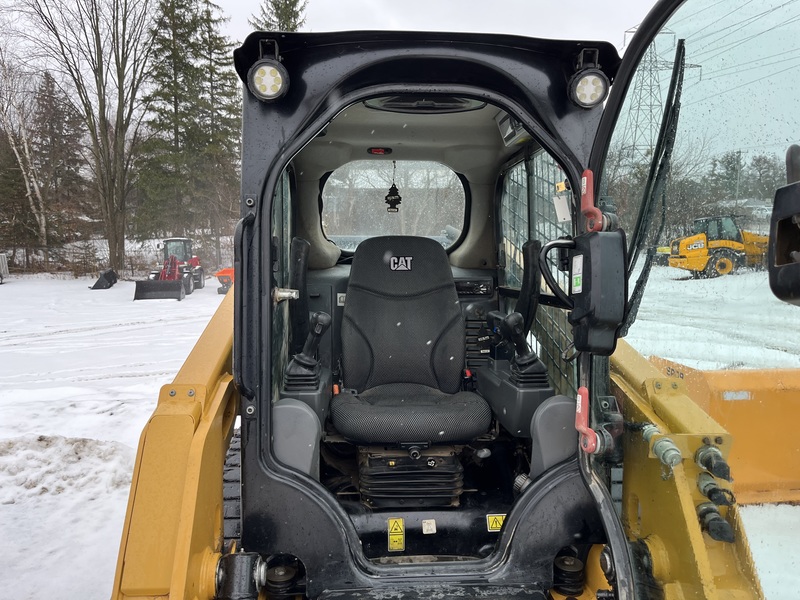 Caterpillar 249D3 Compact Track Loader 