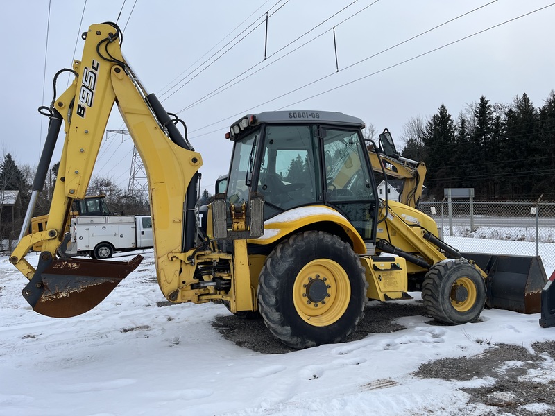 New Holland B95C Loader Backhoe -low hours