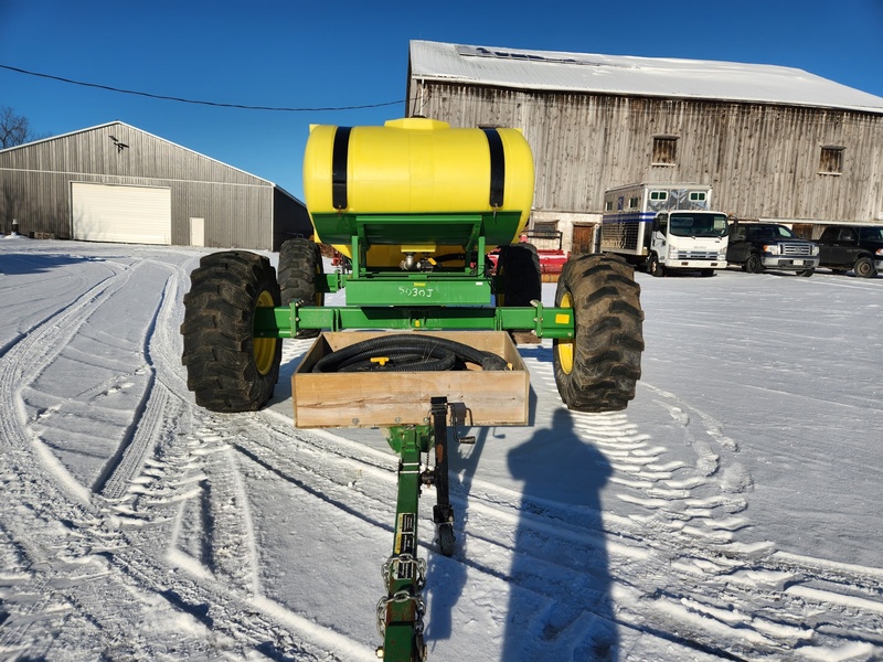 Planting Equipment  Yetter 2000 All Steer Cart  Photo