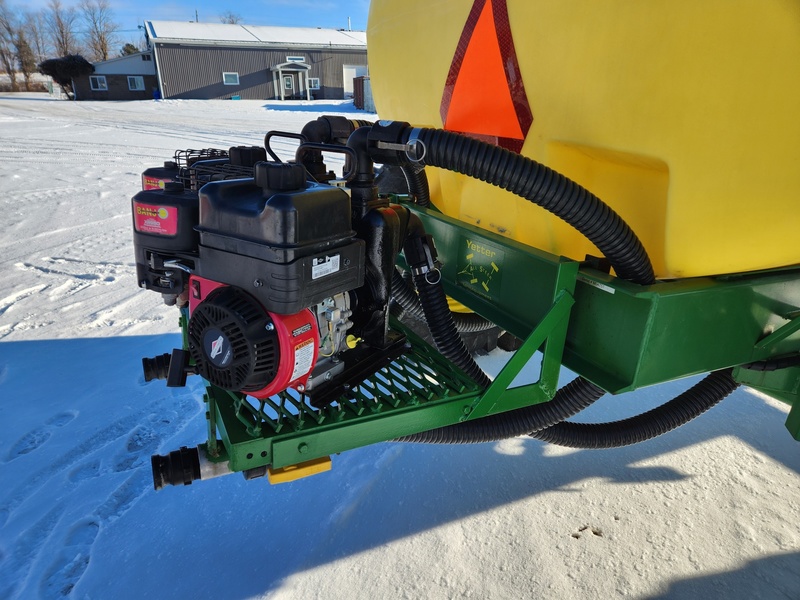 Planting Equipment  Yetter 2000 All Steer Cart  Photo