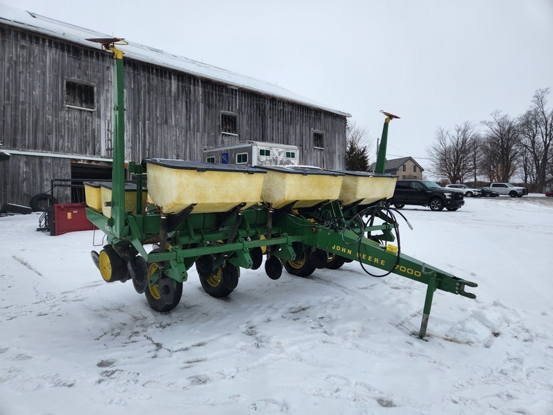 Planting Equipment  John Deere 7000 Planter  Photo